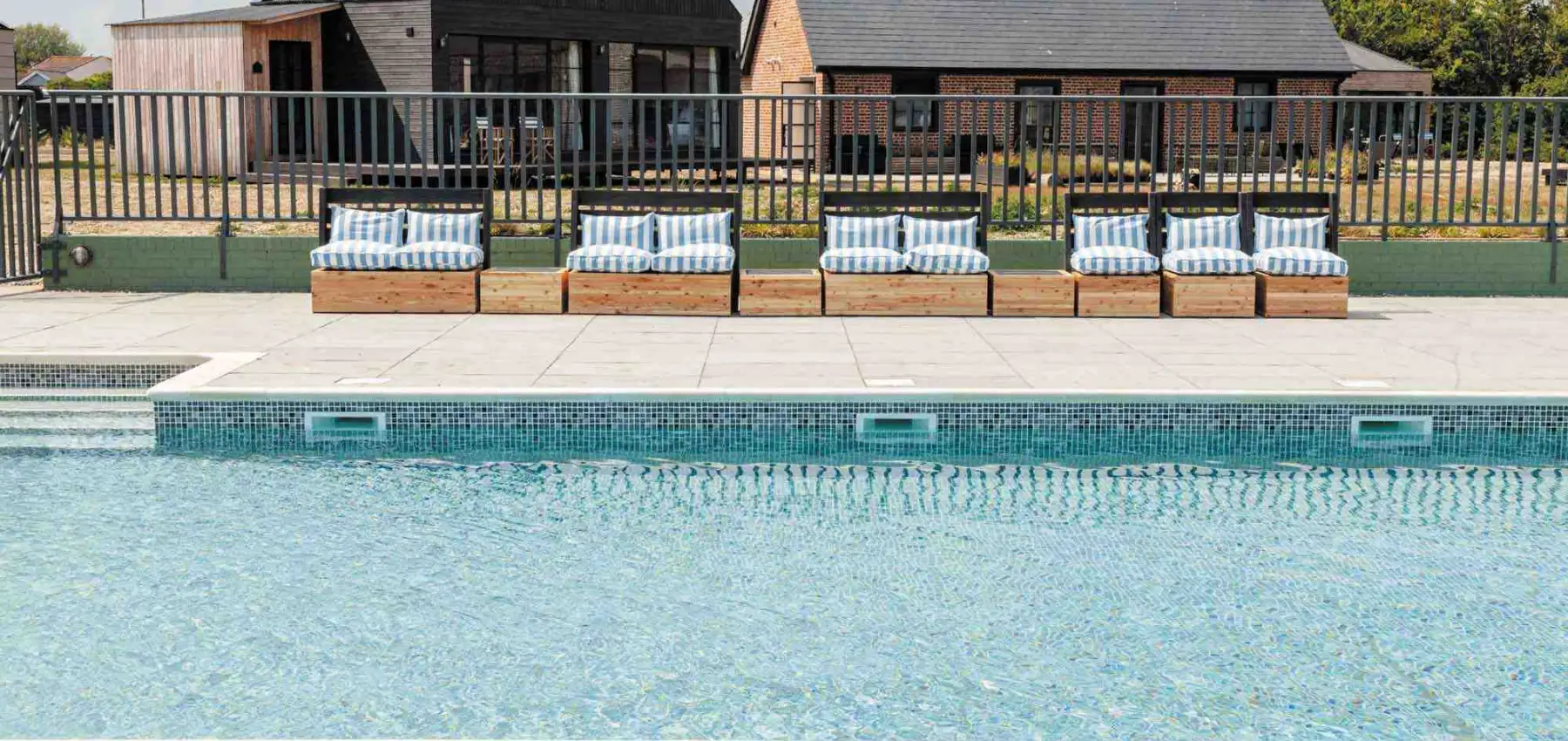 SWIMMING POOL IMG 6157